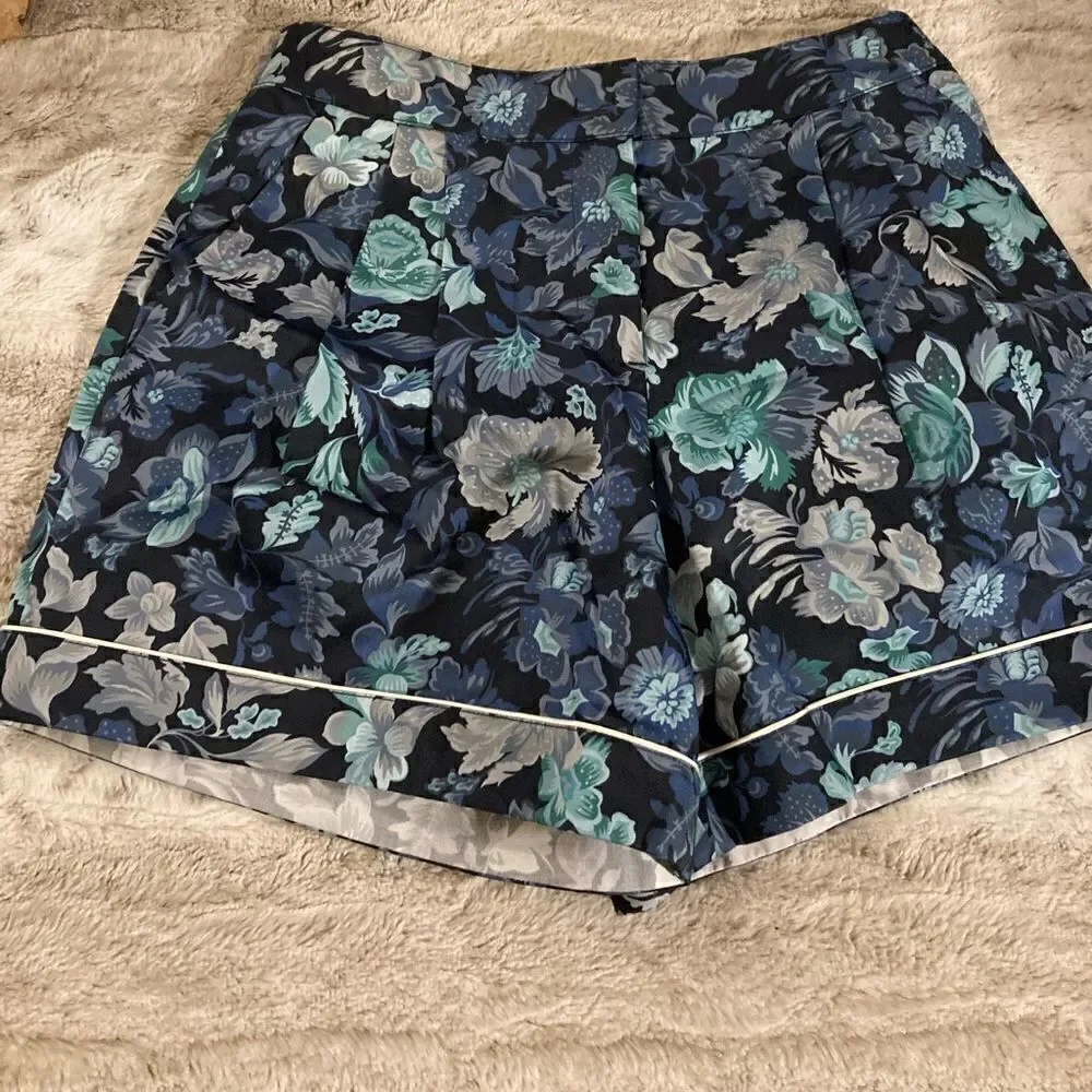 𝅺: : BURBERRY Floral Shorts : : - Picture 3 of 14